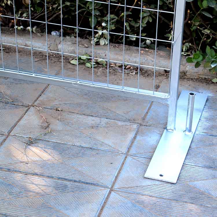 Canada temp fence (8).jpg